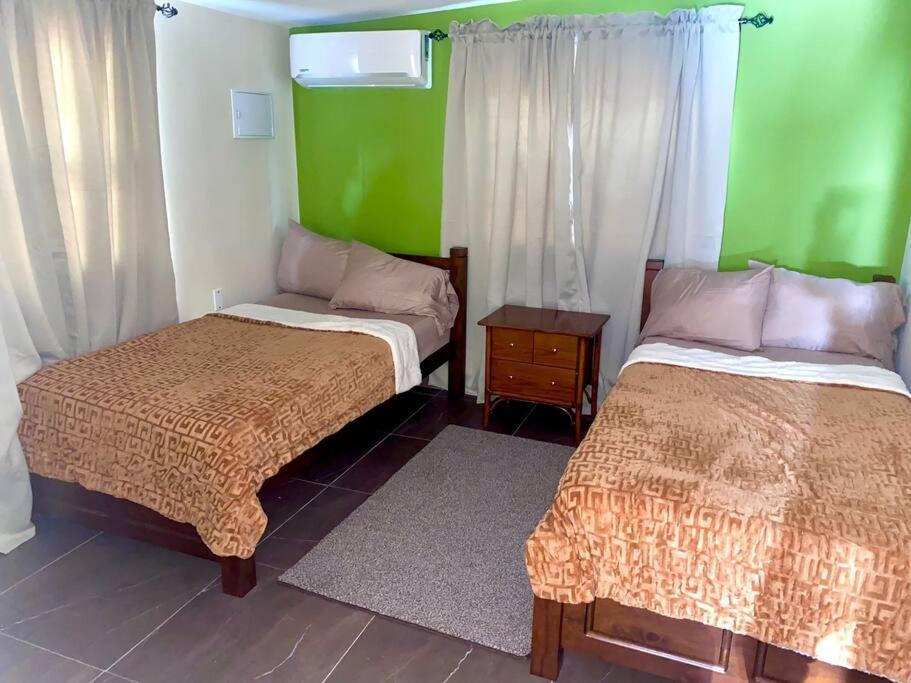 Centrally Located, Private, 1 Bedroom Apartment. Willemstad Eksteriør billede
